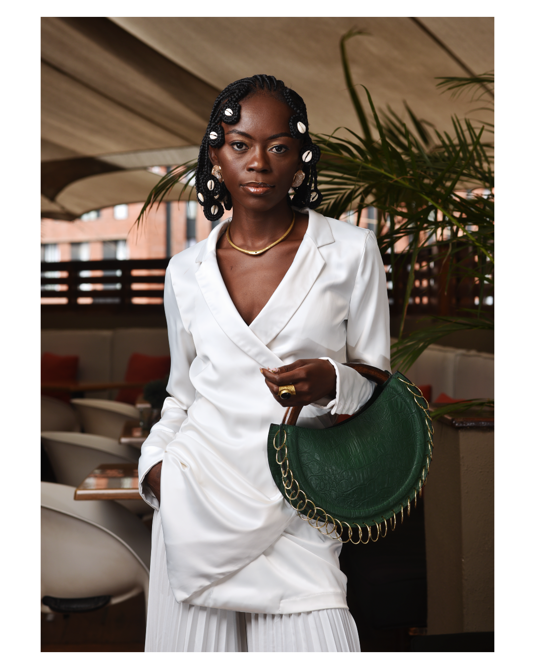 Charme Statement Piece